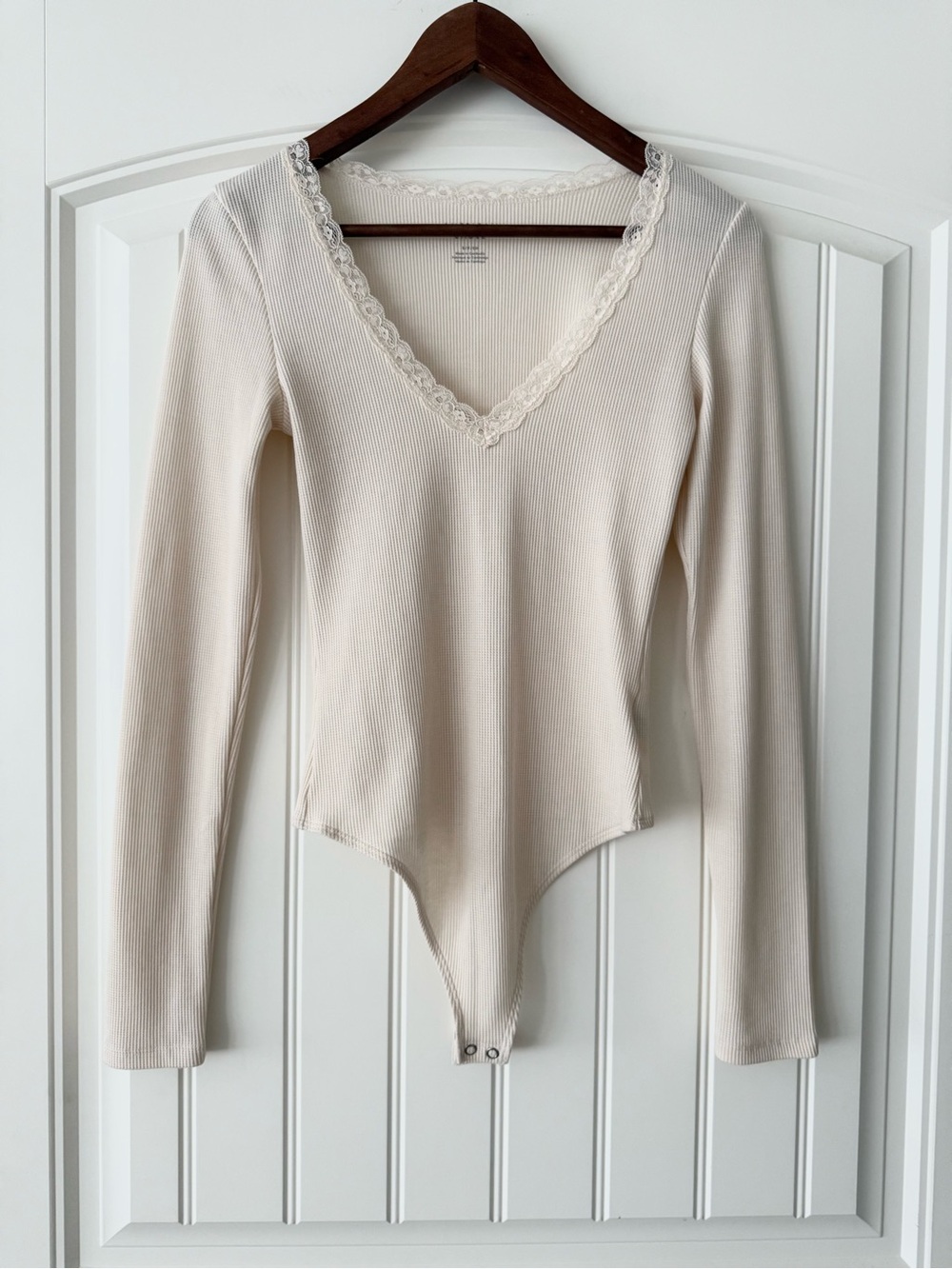American Eagle Outfitters Cream Waffle Lace-Trim V-Neck Bodysuit